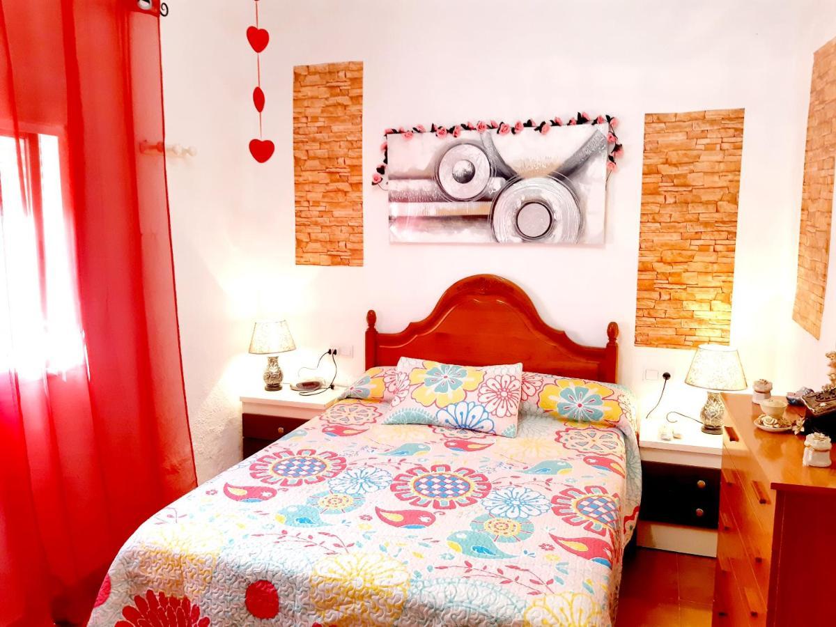 Villa Charming House In Illar With Mountain View And Balcony Esterno foto