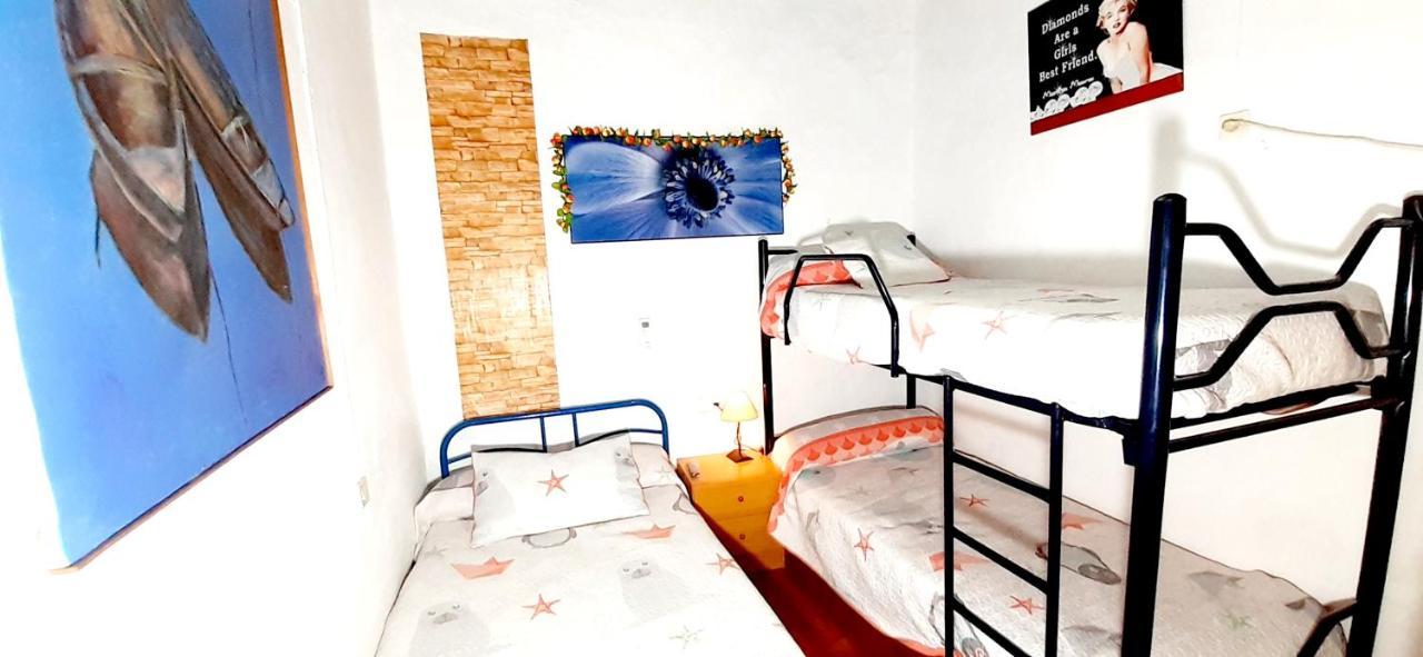 Villa Charming House In Illar With Mountain View And Balcony Esterno foto